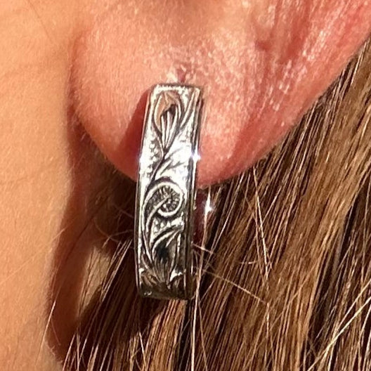 ハワイアンジュエリー　ディープカービングピアス