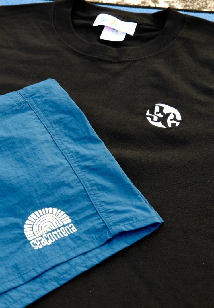 ロゴTシャツ