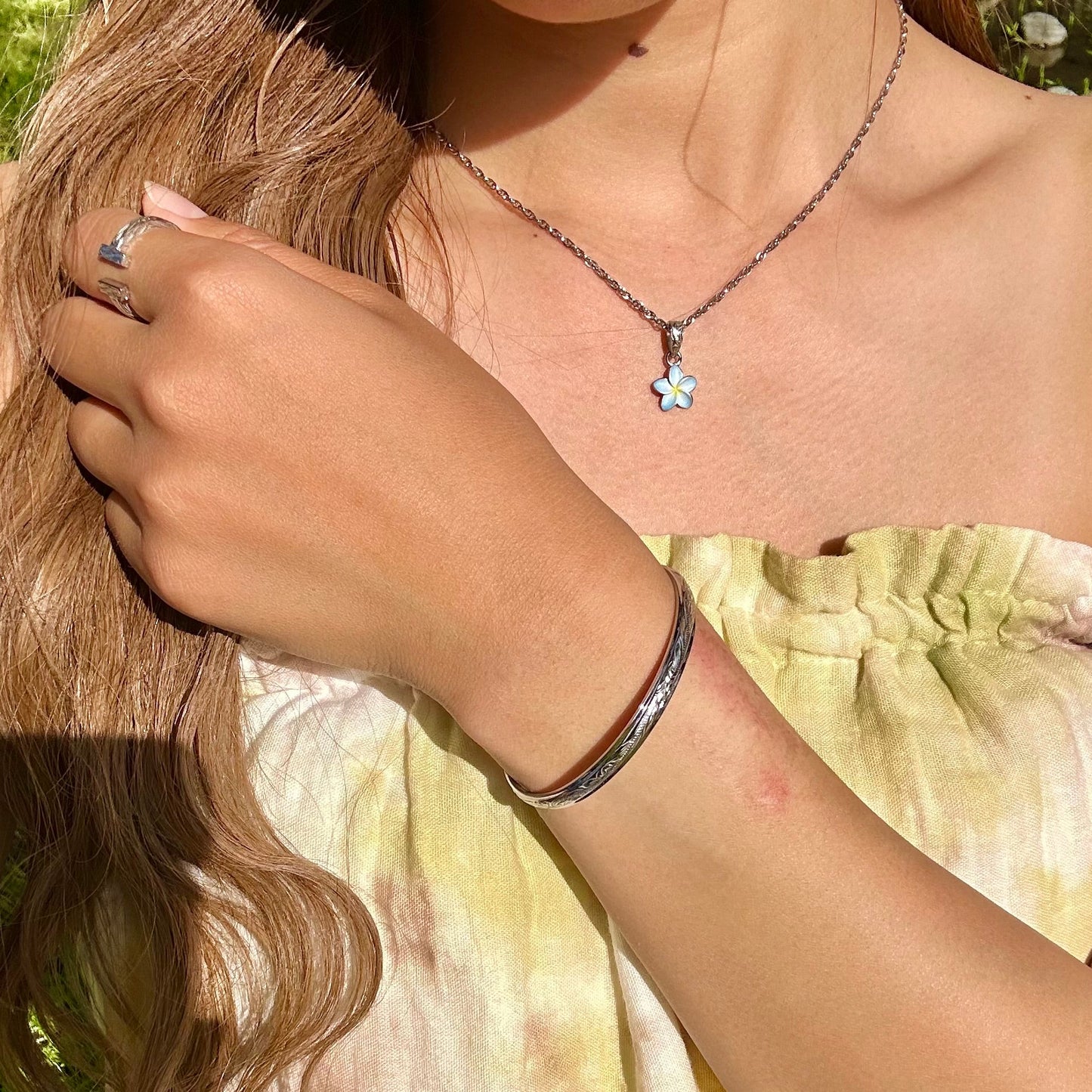 ハワイアンジュエリー　プルメリアバングル