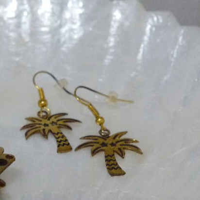 ピアス　 ヤシの木