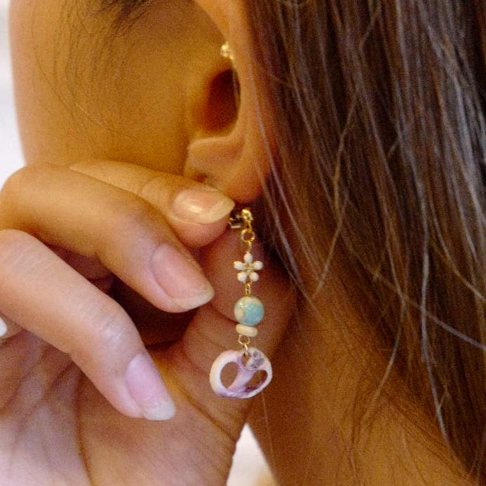 ミニシェルピアス