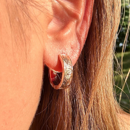 ハワイアンジュエリー　ディープカービングピアス