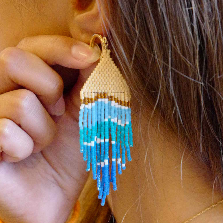 ビーズフリンジピアス