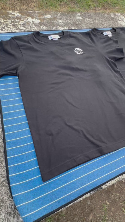 ロゴTシャツ
